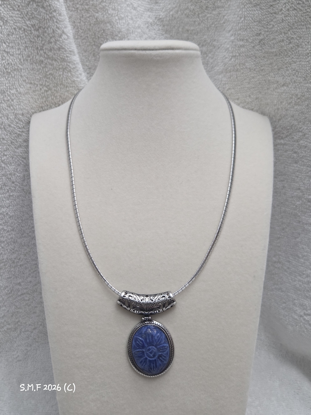 Lapis Lazuli Carved Flower Pendant With Choker Necklace in Stainless Steel